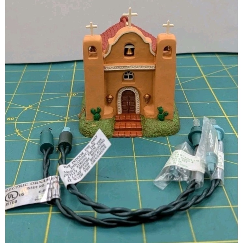 Adobe Church 3.5" Hallmark Keepsake Collection Candle Services Christmas 2000 - Picture 6 of 12